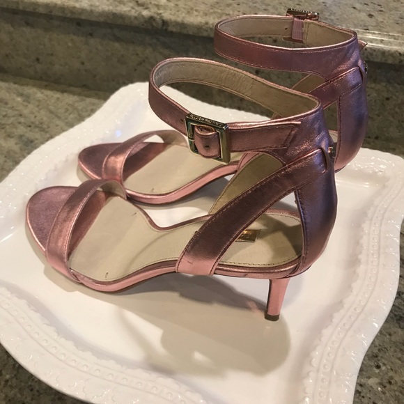 Louise Et Cie Shoes - 🆕Louise Et Cie ‘Hyacinth’ ankle strap sandal NWOT
